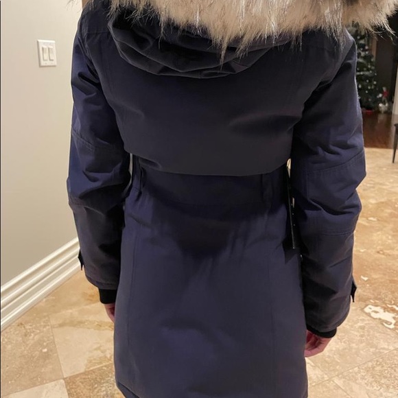 BRAND NEW ARITZIA BANCROFT COAT WITH TAGS!! - Picture 4 of 5